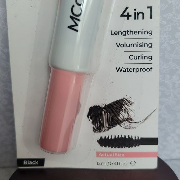 MCoBeauty Ultra Curl 4 in 1 Mascara - Picture 3 of 6